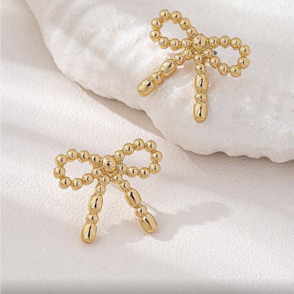 Elegant Gold Bow Earrings
